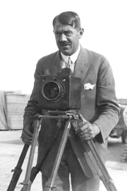 Astrid Engelbrecht ha trabajado con Henrik Jaenzon en 1 ocasiones