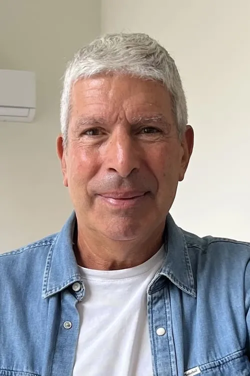 Henrique Oliveira en su biografía y filmografía