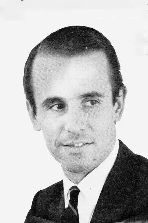 Hernán Figueroa Reyes interpretando a 