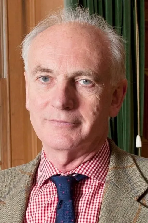 Hew Strachan interpretando a Himself