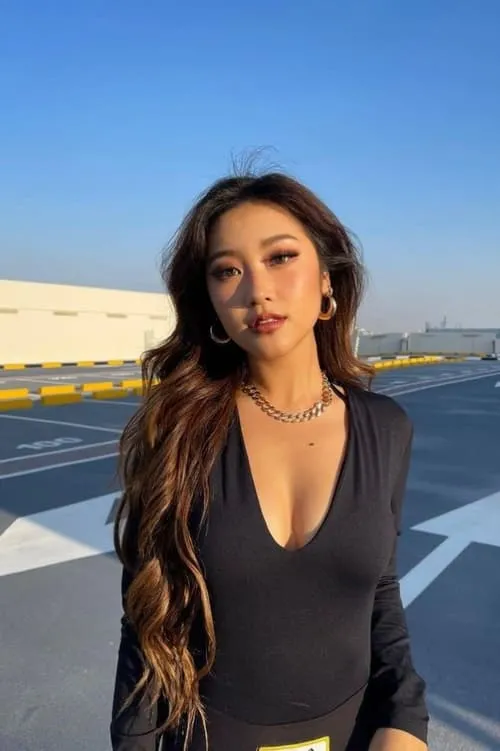 Heyoon Jeong — personaje: Self