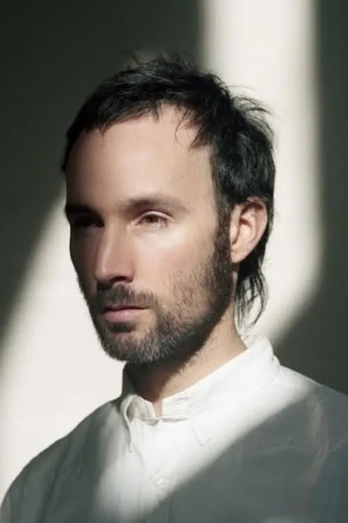 Holcombe Waller interpretando a Henry