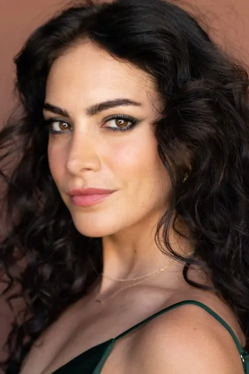 Hollie Bahar interpretando a MaryJake Harper