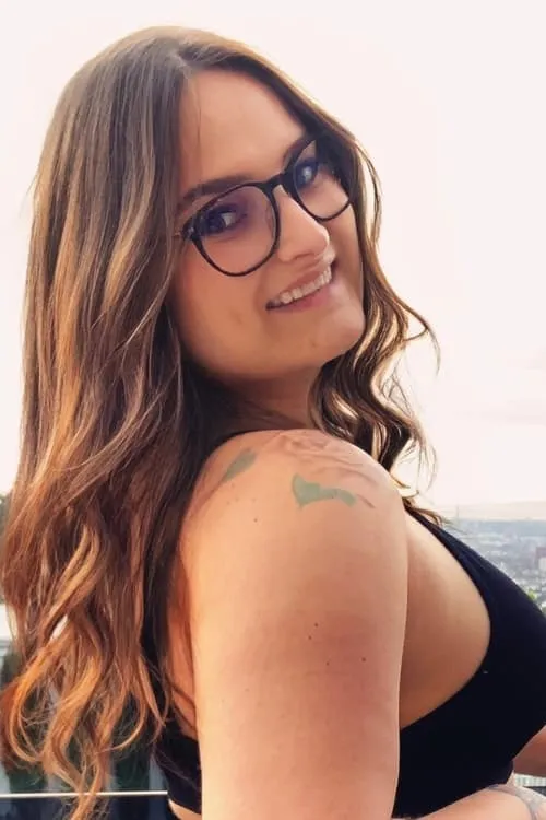 Valeria Jones ha trabajado con Holly Banks en 1 ocasiones