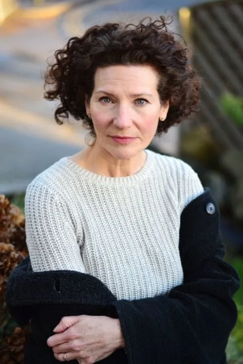 Holly Hayes — personaje: Gayle