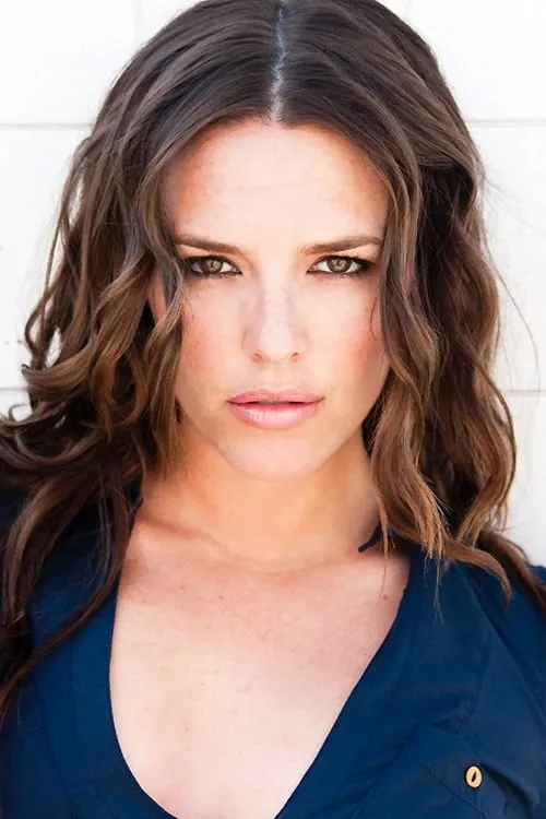 Lovake Heyer ha trabajado con Holly Lynch en 1 ocasiones