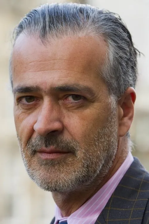 Ryan Fitzsimmons ha trabajado con Hooman Majd en 1 ocasiones