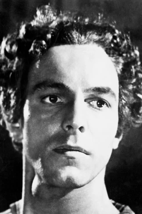 Horst Caspar interpretando a Reporter Peter Zabel