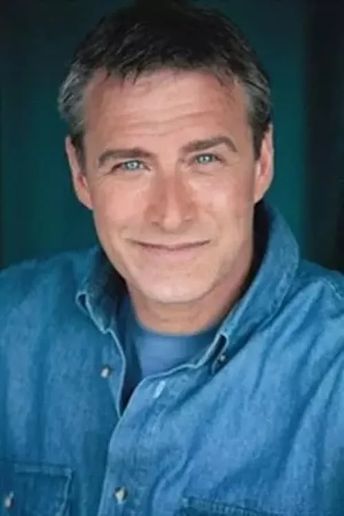 Stephanie Moore ha trabajado con Howard Hoover en 2 ocasiones