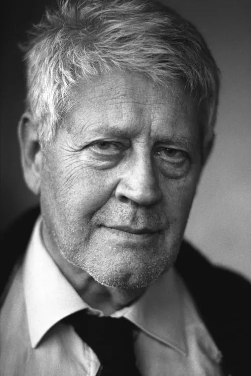 Hugo Pratt interpretando a Himself