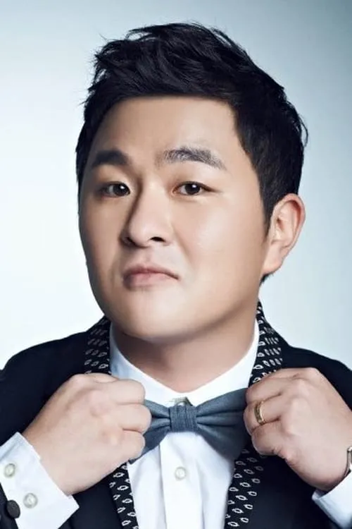 Huh Gak en su biografía y filmografía
