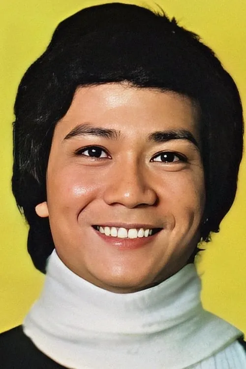 Hung Tak-shing interpretando a Shi Luk, Policeman 246