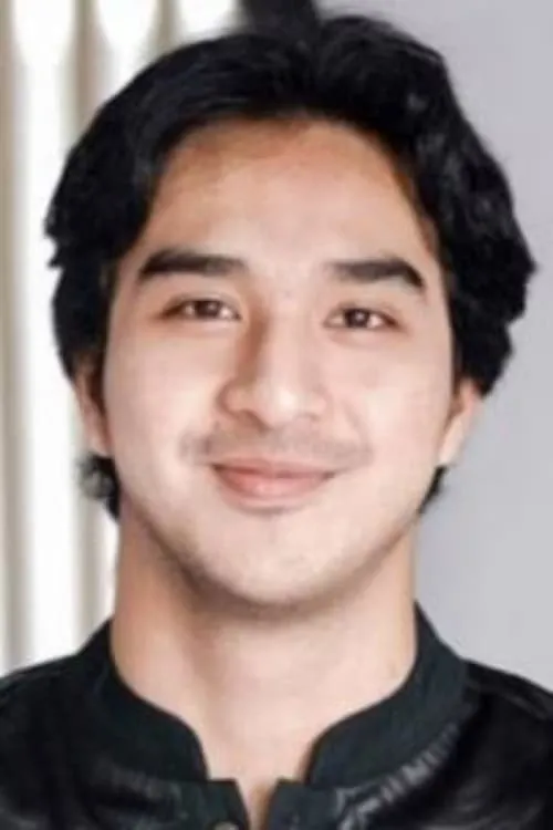 Ibrahim Risyad interpretando a Arif