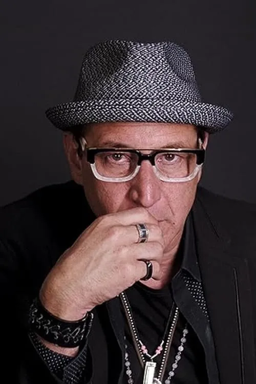 Josh Ridgway ha trabajado con Íce Mrozek en 1 ocasiones