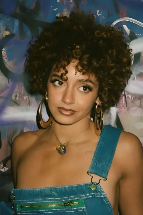 Idaliz Christian interpretando a Flower Farmer