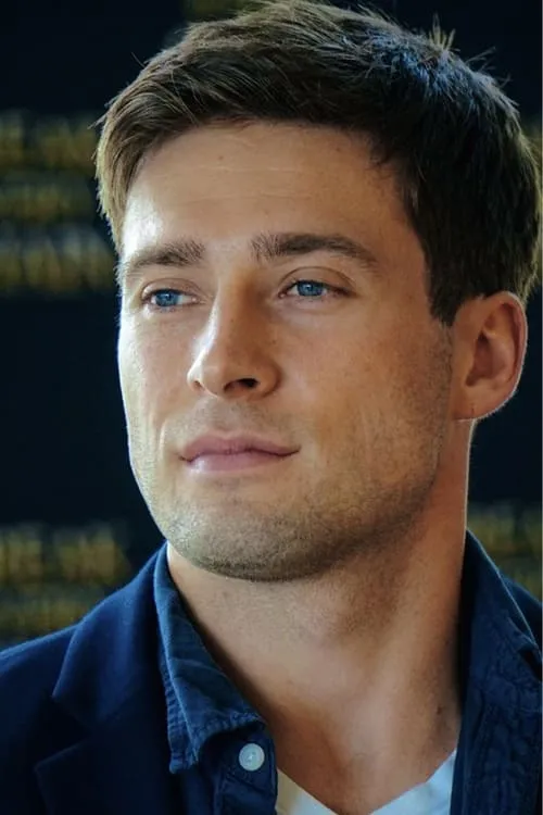 Ignacyo Matynia interpretando a Daniel Sullivan