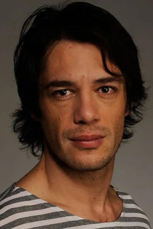 Igor Cotrim interpretando a Poet