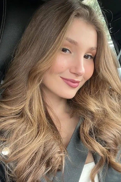 Günes Nezihe Sensoy ha trabajado con Ilayda Akdogan en 2 ocasiones