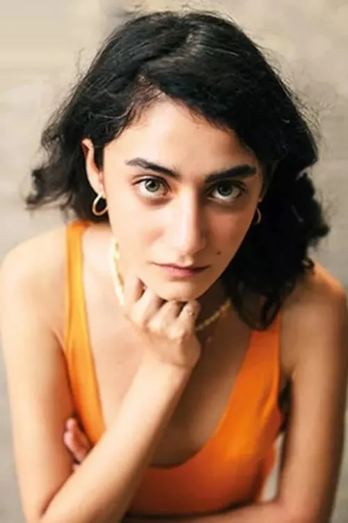 Evren Duyal ha trabajado con İlayda Elhih en 1 ocasiones