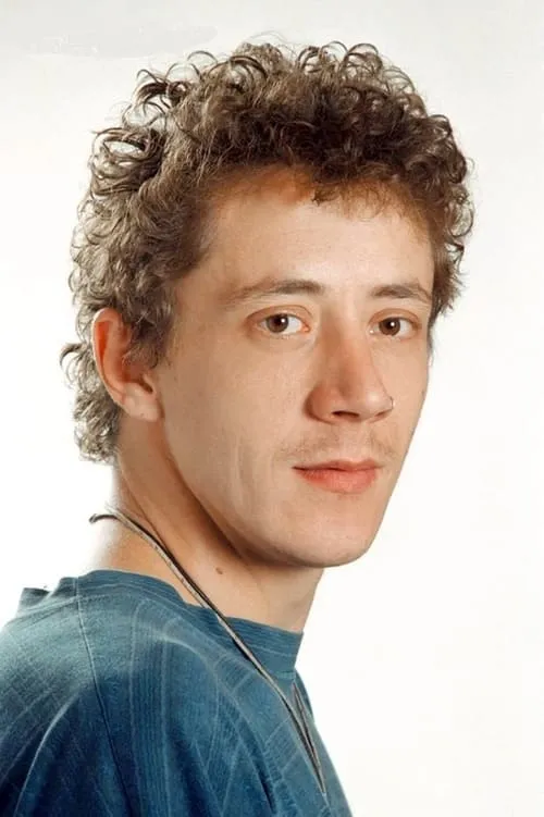 Illés Nyitrai interpretando a 