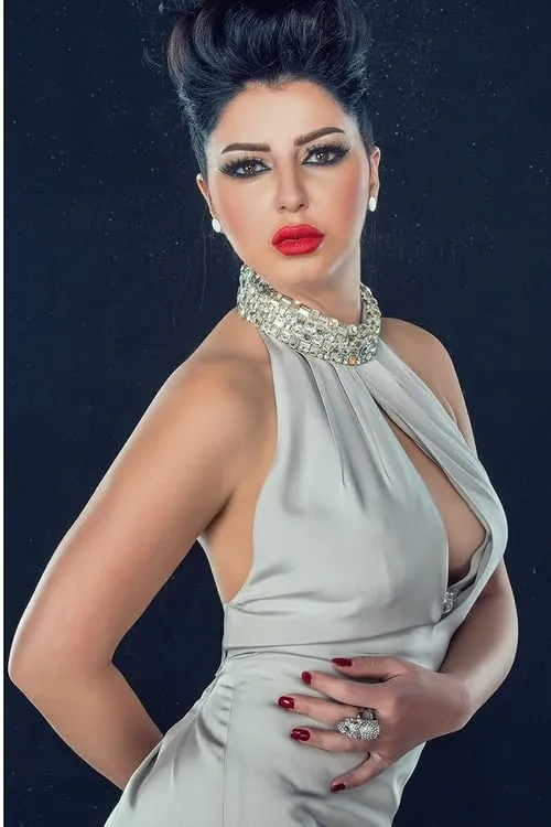 Inaas ElNaggar interpretando a