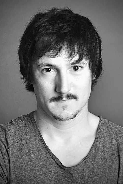 Karmele Larrinaga ha trabajado con Iñaki Ardanaz en 1 ocasiones