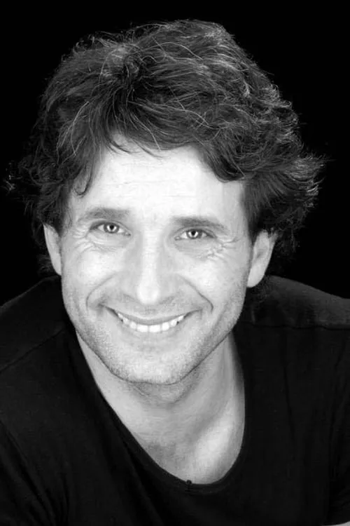 Iñaki Guevara interpretando a Alberto