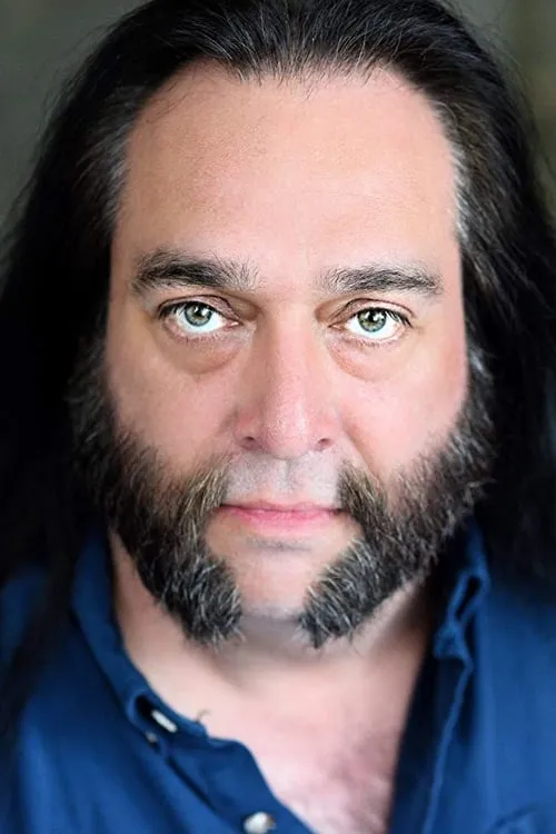 Indiana Sifuentes en su biografía y filmografía