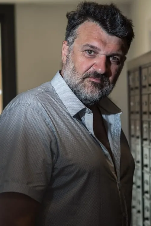 Ion Arretxe interpretando a