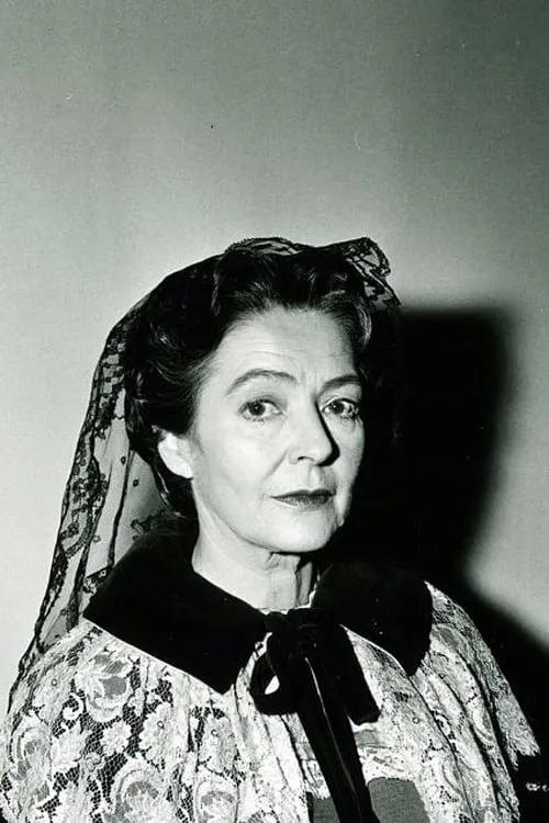 Lily Valenty ha trabajado con Iphigenie Castiglioni en 2 ocasiones