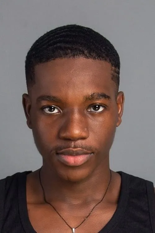 Iremide Adeoye interpretando a