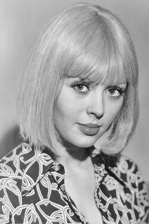 Ирина Азер interpretando a ?????? ?????