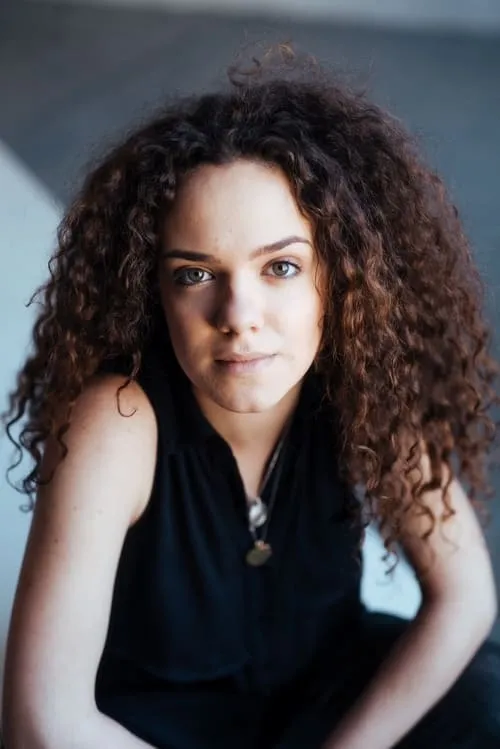 Irina Ștefan — personaje: Carmola