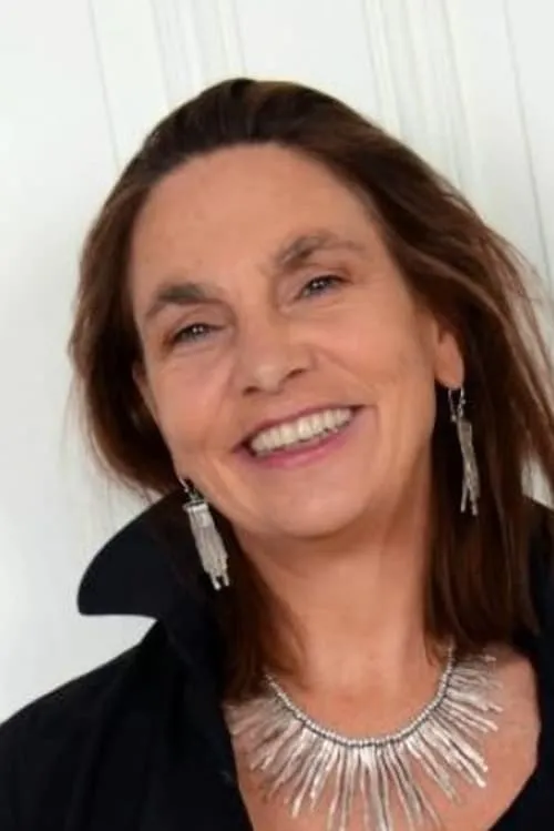 Iris Disse en su biografía y filmografía