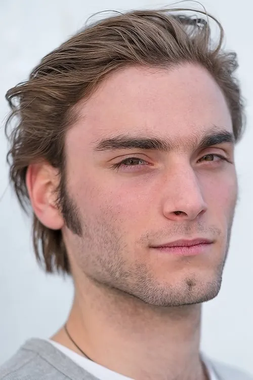 Joe Gray ha trabajado con Isaac Woodvine en 1 ocasiones