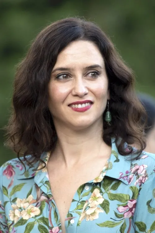 Lara Dibildos ha trabajado con Isabel Díaz Ayuso en 1 ocasiones