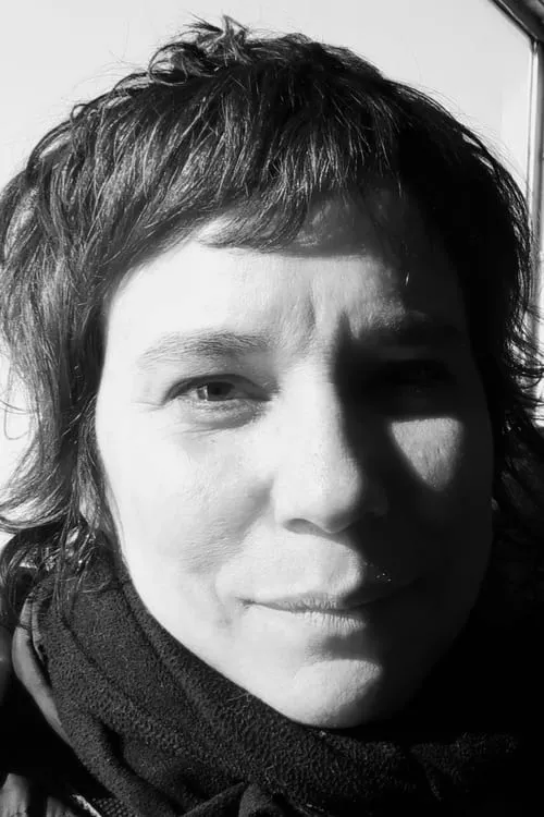 Claude Léveillée ha trabajado con Isabelle Leblanc en 1 ocasiones