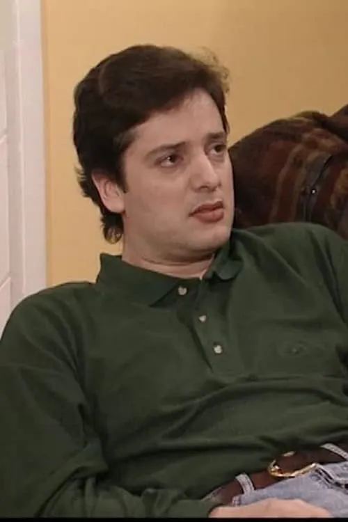 Isidoros Stamoulis interpretando a