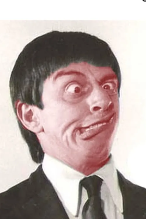 Ismael Echevarría interpretando a Rufino Manggiapane