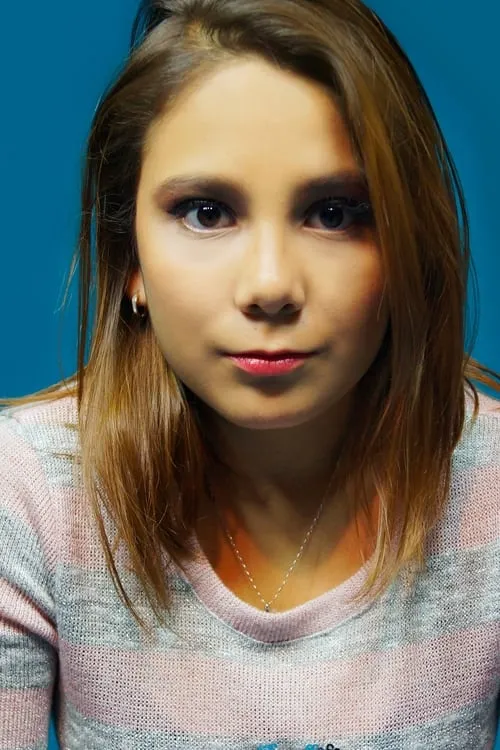 Adrián Escalona ha trabajado con Itzel Mondragón en 1 ocasiones