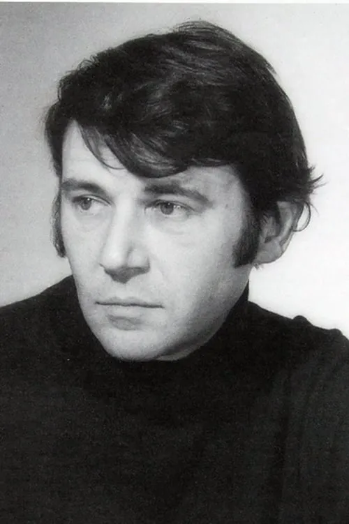 Ivan Andonov interpretando a Engineer Rachev