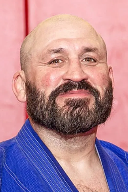 Ivan Salaverry interpretando a Self