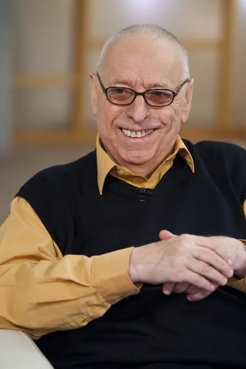 Iván Verebély interpretando a Bartos