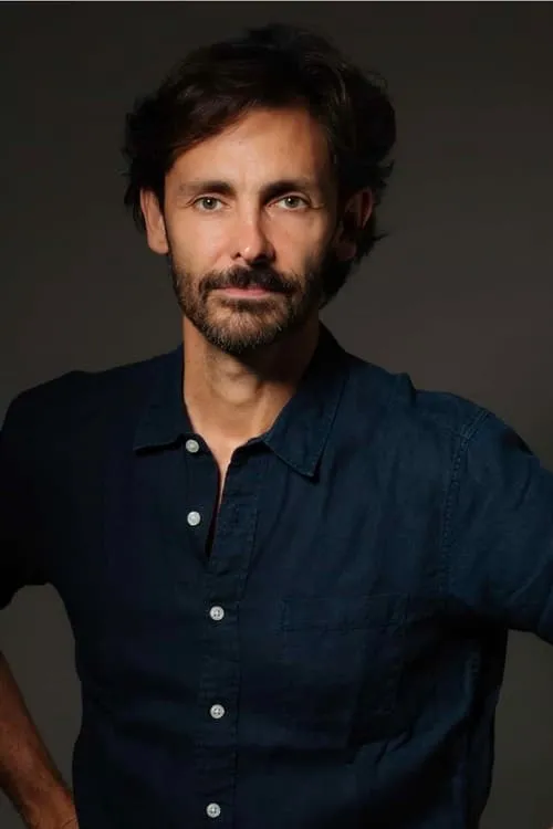 Ivo Müller interpretando a Ricardo Reis