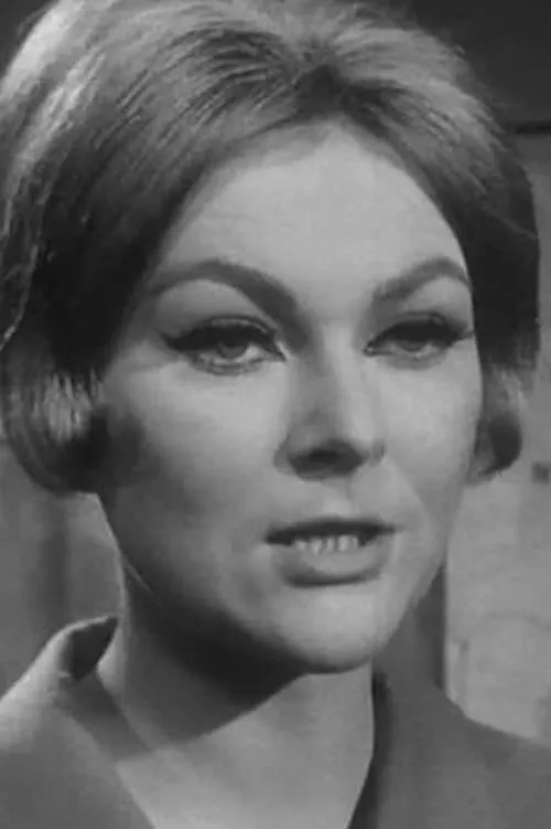 Iwona Słoczyńska interpretando a kierowniczka przedszkola