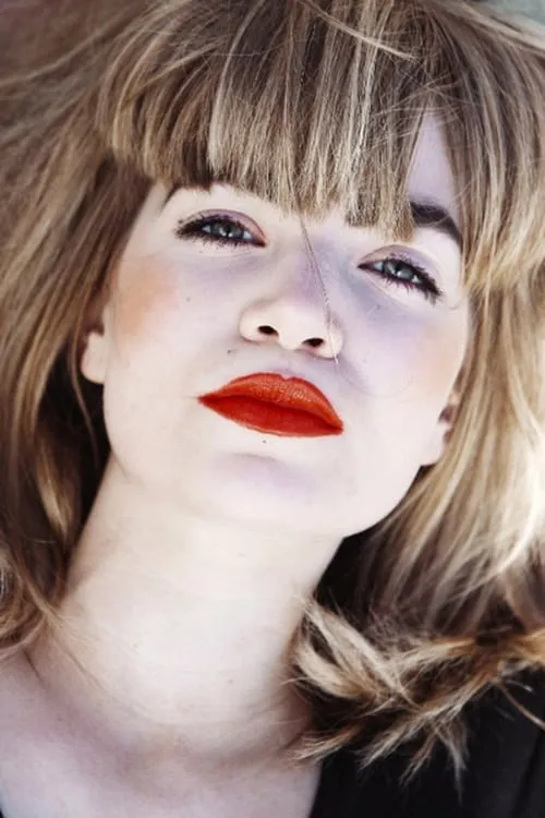 Nana Kirstine Bruhn-Rasmussen ha trabajado con Iza Mortag Freund en 1 ocasiones