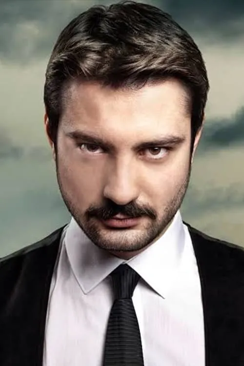 Gizem Soysaldi ha trabajado con İzzet Başlak en 1 ocasiones