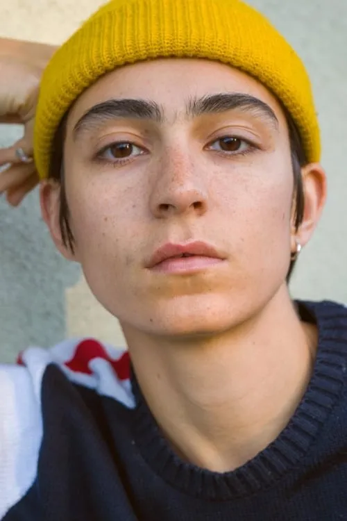 Peter Broderick ha trabajado con Izzi Rojas en 1 ocasiones