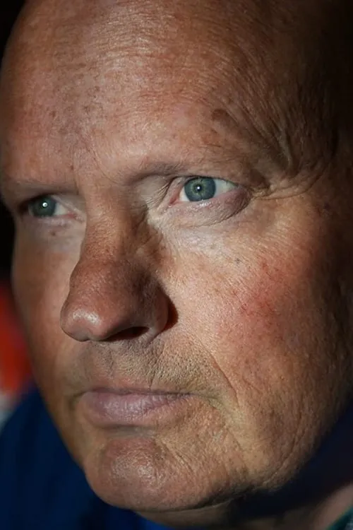 Charles Warner ha trabajado con J. B. Bivens en 1 ocasiones