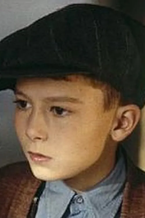 J. Michael Moncrief interpretando a Hardy Greaves